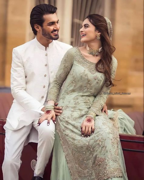 Minal Khan Wedding Pics, Minal Khan Engagement, Minal Khan Wedding, Valima Dress, Pakistani Engagement Dresses, Desi Bridesmaids, Nikkah Ideas, Nikah Ceremony, Romantic Wedding Style