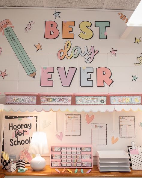 BEFORE and AFTER… Swipe right for the transformation! Teacher workspace inspiration! 😍 We gave Avery her own space filled with lots of organization and storage! This space also doubles as a small group area! #classroommakeover #classroomsetup #classroomtransformation #teacherdesk #teacherdecor #teacherworkspace #classroomideas #classroominspiration #beforeandafter Cricut Classroom Decor Wall Decals, First Grade Classroom Set Up Ideas, Happy Classroom Theme, Pastel Classroom Decor Ideas, Pastel Color Classroom Theme, Classroom Decor 2024-2025, Pastel Bulletin Board Ideas, Preppy Classroom Theme, Saved By The Pastel Classroom