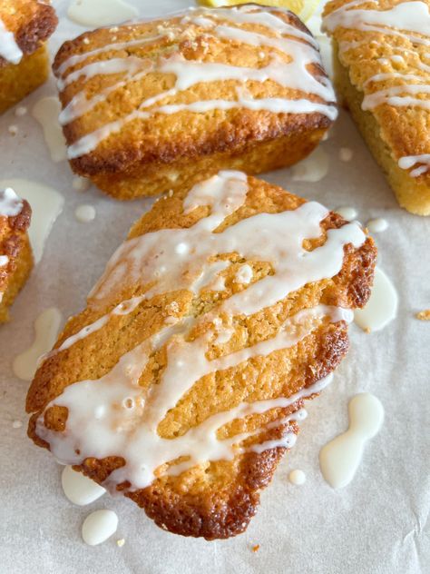 Mini Lemon Pound Cakes Mini Lemon Pound Cake, Mini Lemon Loaf, Lemon Pound Cakes, Montell Fish, Mini Loaf Cakes, Lemon Loaf Cake, Deserts Easy, Fluffy Light, Mini Loaf Pan