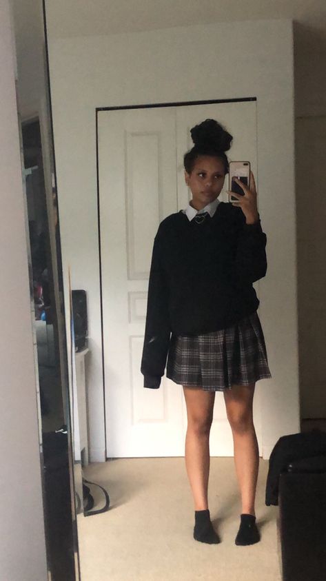 Monica Smith, British School Uniform, Romanticise School, Girls In School Uniform, Back To School Outfit Ideas, School Socks, British School, Modest Women, School Uniform Outfits