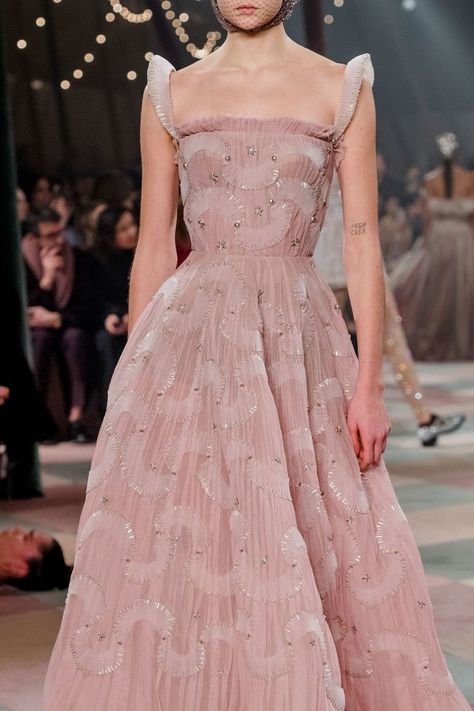 Dior Pink Dress, Collection Couture, Dior Dress, Paris Mode, Georges Hobeika, Dior Haute Couture, Christian Dior Couture, Pink Vibes, فستان سهرة