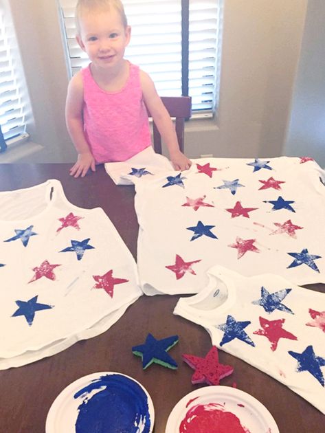 DIY :: 4th of July Shirts Diy 4th Of July Shirts, Fourth Of July Crafts For Kids, 4th Of July Shirts, 4th July Crafts, Diy Shirts, Easy Paper Flowers, Fourth Of July Decor, Patriotic Crafts, Fourth Of July Shirts