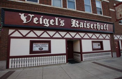 Gobble Up Some Traditional German Food At Veigel's Kaiserhoff When You Visit New Ulm, Minnesota New Ulm Minnesota, Minnesota Food, Traditional German Food, German Restaurant, Cozy Restaurant, Colorful Murals, Local Brewery, Small Corner, German Food