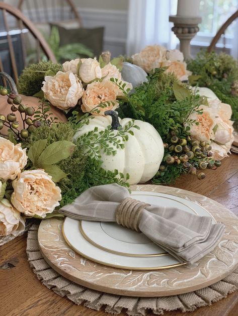 Burlap table decorations