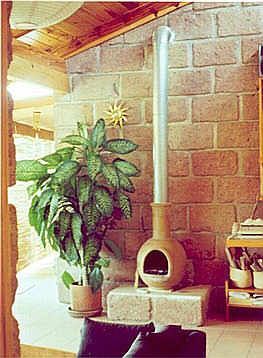 Mexican Fireplace, Clay Chiminea, Tree House Diy, Small Space Interior Design, Garden Parasols, Outdoor Gazebos, Cottage Cabin, Diy Fireplace, Indoor Fireplace