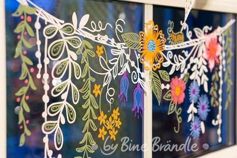 Chalk Markers Art, Spring Window Display, Painted Window Art, Window Markers, Window Mural, Christmas Window Painting, Summer Window, Window Drawing, Spring Window