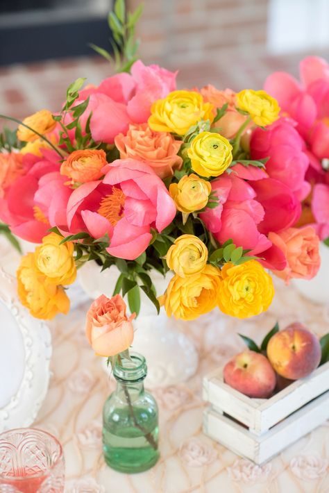 Peaches, peonies, and pink take center stage in today’s beautiful vintage modern wedding ideas. Taking place at The Bradford in North Carolina, the secluded estate was the perfect location for a design that blends modern elements with vintage details, created by Ladybird Events. A bold color palette of hot pink and yellow, a beautiful blush rosette-adorned linen, and … Pink Yellow Weddings, Vintage Modern Wedding, Modern Wedding Ideas, Wedding Cake Options, Yellow Party, Black Wedding Cakes, Orange Party, Wedding Treats, Dark Wedding