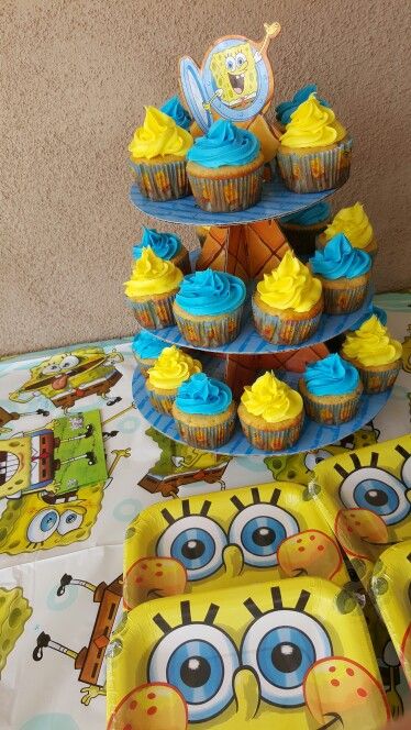 Spongbob birthday cupcakes Spongebob Birthday Party Decorations, Spongebob Birthday Cake, Spongebob Birthday Party, 25th Birthday Parties, Spongebob Party, 5th Birthday Party Ideas, Hawaiian Birthday Party, Spongebob Birthday, Birthday Party Food