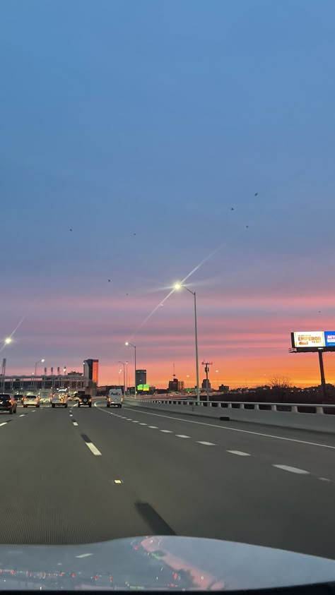 Ease Your Mind, Sky Pictures, Look At The Sky, Pretty Landscapes, Pretty Sky, Sunset Pictures, Alam Yang Indah, City Aesthetic, Landscape Wallpaper