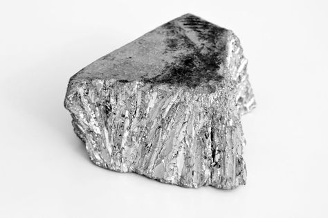 Get Facts About the Element Zinc Foods High In Zinc, Lattice Structure, Open Pit, Uk Images, Silver Prices, Lattice, New World, Types Of Metal, Tin