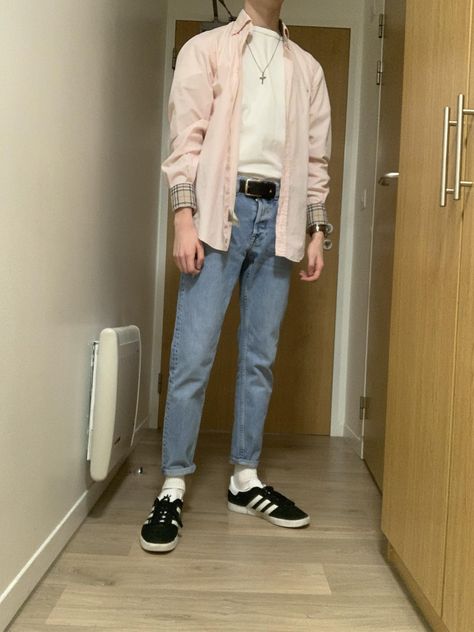 Pink Male Outfit Casual, Mens Pink Fashion, Pink Clothes For Men, Pink And Blue Outfit Men, Pink Male Outfit Aesthetic, Pink Guy Outfit, Valentines Streetwear, Pink Mens Outfits, Pink Boy Outfit