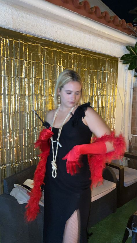 Mask Party Outfit, 20s Theme, Roaring 20s Theme, Halloween Joker, 1920 Gatsby, Dress And Gloves, 20s Party, Roaring 20, Gatsby Party