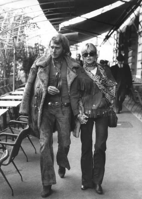 70s Rock Photography, London 70s Fashion, 1970s Groupie Fashion, 60s Mens Fashion Hippie, 70s Western Fashion, Early 70s Fashion, Johnny Hallyday Sylvie Vartan, 70s London, 70s Couple