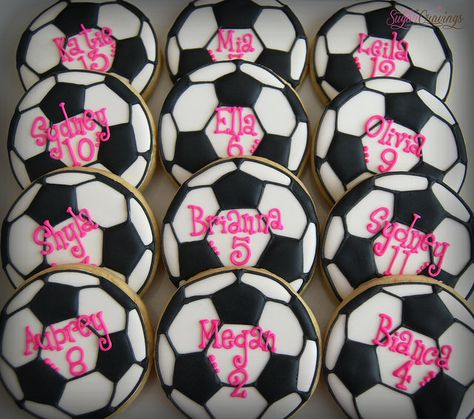 Soccer Team Cookies, Soccer Cookie Ideas, Soccer Desserts Ideas, Soccer Decorated Cookies, Soccer Cookies Decorated, Soccer Sugar Cookies, Soccer Ball Cookies, Soccer Treats, Sport Snacks