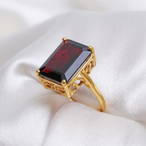 Huge 13 Carat Red Garnet Gold Ring-emerald Cut Garnet Cocktail Ring-unique Red Garnet Vintage Ring-big Garnet Statement Ring for Bridesmaid - Etsy Garnet Ring Vintage, Red Garnet Ring, Wedding Studs, Garnet And Gold, Ring Emerald, Handmade Rings, Gold Plated Rings, Garnet Rings, Ring Unique