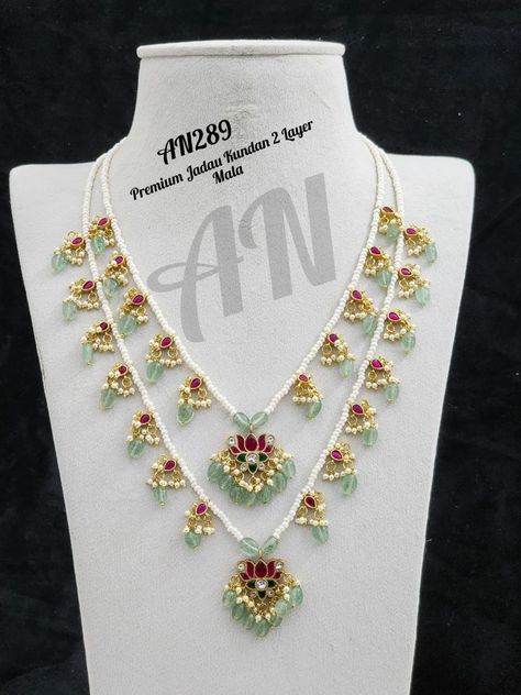 For order whatsapp 7680871433 Jadu Kundan Jewellery, Pearl Mala, Kundan Jewellery, Flower Jewelry, Gold Jewelry Fashion, Flower Jewellery, Gold Beads, Clay Crafts, Multi Layering