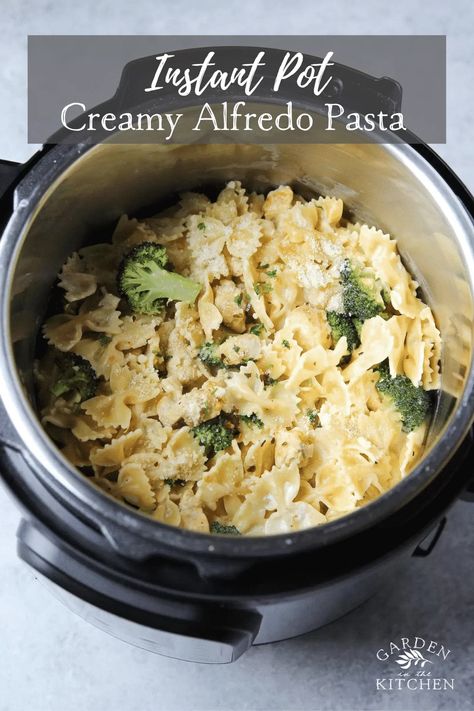 Instant Pot Creamy Alfredo Pasta is a family-friendly dinner that takes less than 30 minutes! Made entirely in the Instant Pot, this set-it-and-forget-it recipe combines a comforting mix of veggies, protein, and carbs all in one bowl. Perfect for weeknight dinners, meal prep, and more! Bow Tie Pasta Instant Pot, Pasta With Chicken And Broccoli, Creamy Alfredo Pasta, Chicken Bowtie Pasta, Bow Tie Pasta Recipe, Instant Pot Freezer Meals, Pasta With Chicken, Bow Tie Pasta, Chicken Broccoli Alfredo