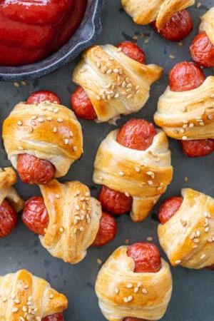 Momsdish - Crazy easy cooking! Pigs In A Blanket Recipe, Costco Chicken Bake, Pizza Roll Recipe, Costco Chicken, Pigs In Blankets, Garlic Knots Recipe, American Snacks, Frozen Snack, Finger Foods Easy