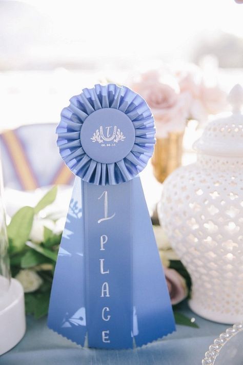 Kentucky Derby Theme, Equestrian Wedding, Horse Birthday Parties, Horse Birthday, Kentucky Derby Party, Wedding Party Ideas, Derby Party, 100 Layer Cake, Mod Wedding