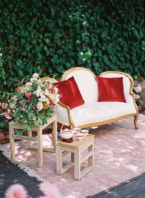 Intimate San Francisco Chinese Tea Ceremony & Elopement: C & M / HARVESTING LOVE EVENTS Outdoor Tea Ceremony, Chinese Tea Ceremony Wedding, Tea Ceremony Decor, Japanese Sofa, Chinese Wedding Tea Ceremony, Tea Ceremony Wedding, Wedding Lounge Area, Chinese Banquet, Taiwanese Tea