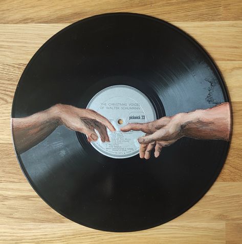 Canvas Clocks Diy, Record Vinyl Art, Painted Vinyl Records Aesthetic, Record Painting Ideas Aesthetic, Vinyl Painting Ideas, Records Painting, Vinyl Record Painting Ideas, Record Painting Ideas, Vinyl Record Painting