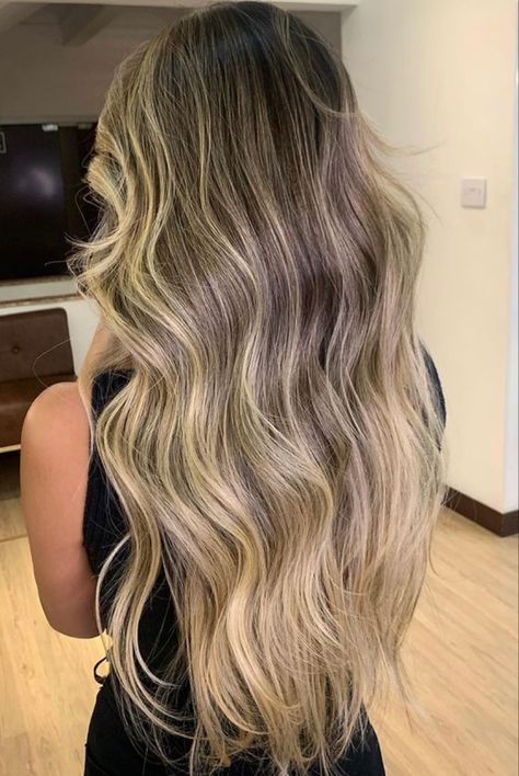 Beige Blonde Dark Roots, Dark Brown Hair With Blonde Balayage, Brown Hair With Blonde Balayage, Balyage Long Hair, Beach Blonde Hair, Hair Pale Skin, Beige Hair, Hair Tint, Balayage Hair Dark