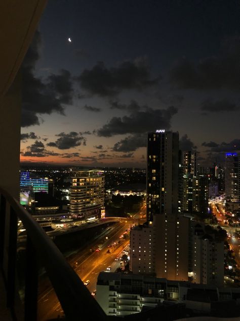 #sunset #city #goldcoast #australia Australia City Aesthetic, Australia At Night, City View Night, Princess Life, Gold Coast Queensland, Brisbane City, Beach Night, Gold Coast Australia, Sunset City