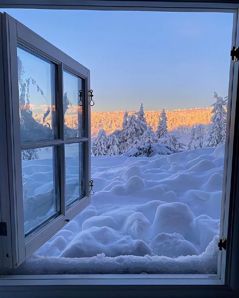 Snowed In Aesthetic, Ski Town Aesthetic, Winter Weather Aesthetic, Nieve Aesthetic, Winter Astethic, Christmas Dreaming, Snow Pictures, Surreal Photos, Winter Blue