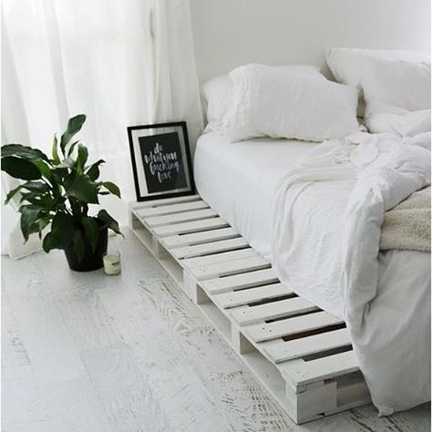 Do what you love #Bedroomgoals White Pallet Bed, Pallet Bed With Lights, Bedroom Ideas For Guys, White Pallet, Pallet Bed Frames, Kids Bed Canopy, White Bedroom Set, Pallet Home Decor, Diy Pallet Bed