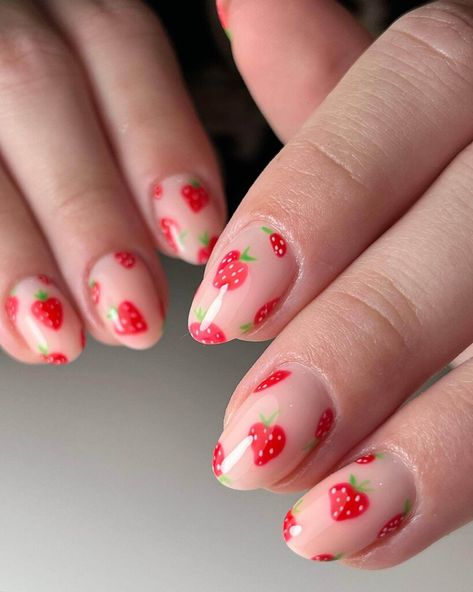 21 Trendy Strawberry Nails Fun Natural Nail Designs, Nails Strawberry Design, Strawberry Nails Acrylic, Nail Art Strawberry, Strawberry Nails Designs, Strawberries Nails, Strawberry Nail Designs, Picnic Nails, Nails Strawberry