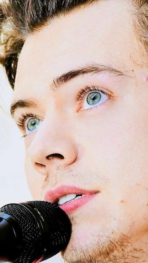 "من اسمش رو گذاشتم.... . . . سرنوشتِ ما..." #fanfiction #Fanfiction #amreading #books #wattpad Harry Styles, Close Up, On Twitter, Twitter