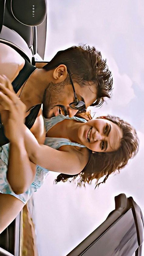 Anjaan Movie Images, Actors Wallpaper, New Movie Images, Famous Indian Actors, Celebrity Art Portraits, Actors Illustration, Cute Movie Scenes, Samantha Images, Best Friends Cartoon