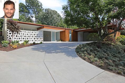 jamie-dornan-house Concrete Siding, Mid Century Houses, Mid Century Modern Homes, House Architecture Styles, Midcentury House, Hollywood Hills Homes, Mid Century Homes, Architecture Styles, Mid Century Architecture