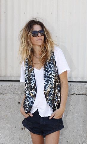 Vest Street Style, Waistcoat Outfit, Sequin Vest, Blogger Inspiration, Fabulous Style, Vest Outfits, Other Outfits, Diy Dress, Glam Fashion