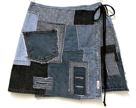 Ropa Upcycling, Patchwork Denim Skirt, Patchwork Clothes, Creative Women, Hippie Skirts, Patchwork Skirt, Patchwork Denim, Denim Chic, Denim Crafts