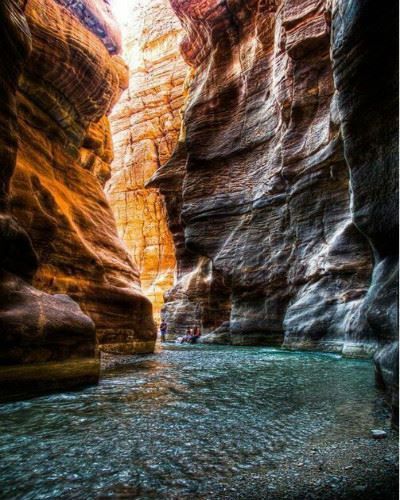 Wadi al-mujib Wadi Mujib, Earth Pictures, Location Inspiration, Travel Wishlist, Incredible Places, Dream Destinations, Nature Travel, Travel Experience, Dream Vacations