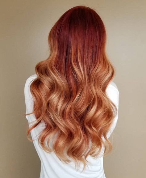 36 Stunning Bright Red Hair Colors to Get You Inspired Red And Blonde Hair, Bright Red Hair Color, Red And Blonde, Red Balayage Hair, Cheveux Oranges, Copper Balayage, Red Balayage, Red Blonde Hair, Strawberry Blonde Hair Color