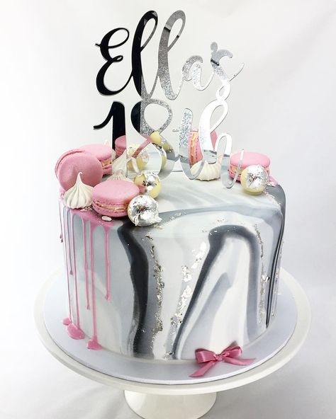 Pink And Silver Cake, Marble Fondant, Mirror Cake, Silver Cake, Pink And Silver, Silver Mirror, Fondant Cakes, Silver Mirrors, Silver Leaf