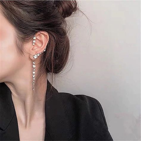 FLASHBUY Single New Korean Rhinestone Earrings 2020 Shiny Drill Arc Ear Hanging Clip Earrings for Women Minimalist Ear Cuff|Clip Earrings| - AliExpress Modern Diamond Earrings, Minimalist Ear Cuff, Crystal Hanging, Bone Earrings, Silver Diamond Earrings, Ear Cuff Earings, Earrings Women, Hanging Earrings, Party Jewelry