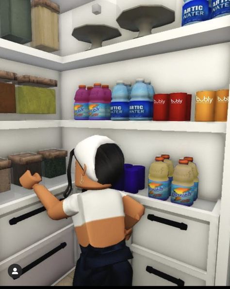 Good Treats To Make At Home, Roblox Bloxburg Pantry Ideas, Bloxburg Food Hacks, Realistic Bloxburg Hacks, Pantry Bloxburg, Bloxburg Kitchen Hacks, Realistic Bloxburg Kitchen, Bloxburg Realistic Kitchen, Bloxburg House Ideas Realistic