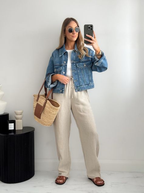 Shop Linen Drawstring Trousers - … and other curated products on LTK, the easiest way to shop everything from your favorite creators. Khaki Linen Pants Outfit, Linen Pants Outfit Fall, Mum Wardrobe, Beige Linen Pants Outfit, Missy Elz, Linen Pants Work, Linen Trousers Outfit, Cream Pants Outfit, Trousers Outfit Casual