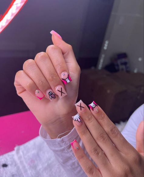 Kaw Nails, Disney Acrylic Nails, Girly Acrylic, Ombre Acrylic Nails, Gel Nails Diy, Colored Acrylic Nails, Girly Acrylic Nails, Cute Acrylic Nail Designs, French Tip Acrylic Nails