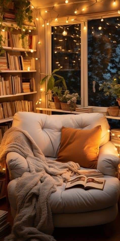 Couch Bookshelf, Window Couch, Cozy Reading Corner, Cottage Cozy, Cozy Reading Corners, Library Room, Corner Decor, Book Nook, Reading Corner