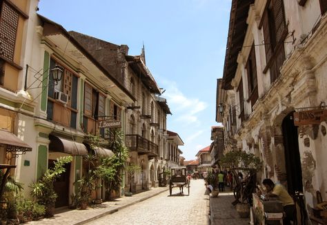 Vigan City, Vigan Philippines Aesthetic, Vigan Philippines, Laoag, Philippine Architecture, Filipino Architecture, Ilocos Norte, Travel Picture Ideas, Philippines Culture