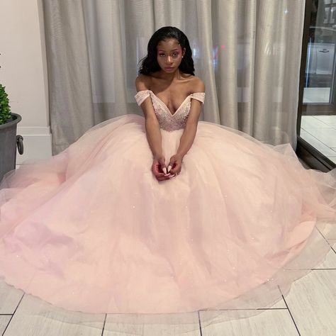 Pink Sweet 16 Dress, Pink Birthday Dress, Chaotic Good, Pink Sweet 16, Sweet Sixteen Dresses, Sweet 16 Decorations, Prom Girl Dresses, Africa Dress, Princess Ball Gowns