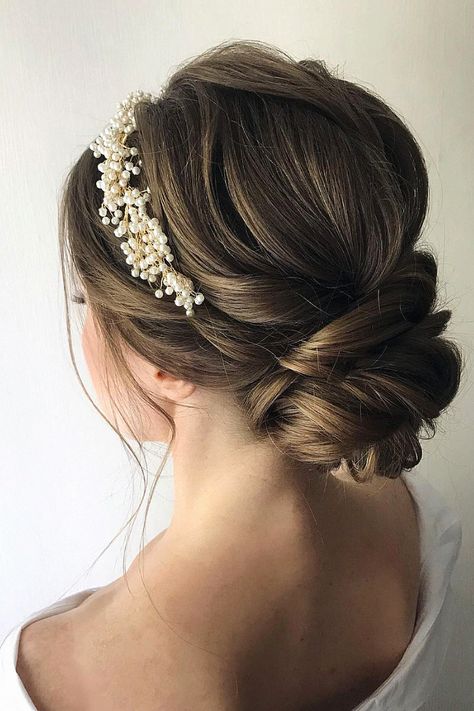 A bridal hairdo looks beautiful for any bride. I enjoy photographing this style for wedding day photos. Save this look to your bridal board. Style For Wedding, Long Bridal Hair, Bridal Hairdo, Wedding Day Photos, Bridal Hair Inspiration, Simple Wedding Hairstyles, Bridal Wedding Hair, Bridal Hairstyles, Wedding Hairstyle