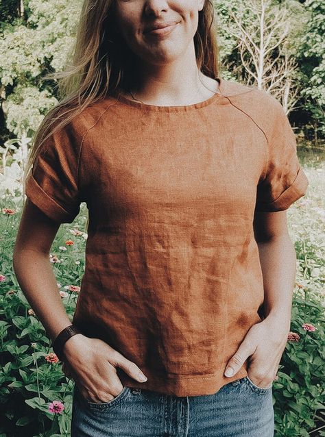 Simple Linen Shirt Pattern, Free Sewing Patterns 2023, Free Linen Top Pattern, Free Linen Shirt Pattern, Woven Tee Sewing Pattern, Linen Shirt Sewing Pattern Free, Easy Linen Top, Raglan Blouse Pattern, Linen Tshirts Woman