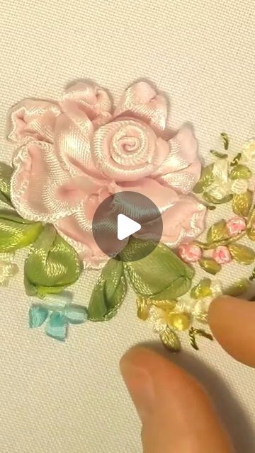 Rose Ribbon Embroidery, Silk Ribbon Embroidery Tutorial, Rose Ribbon, Ribbon Embroidery Tutorial, Ribbon Crafts Diy, Embroidery Tutorial, Rose Embroidery, Silk Ribbon Embroidery, Ribbon Crafts