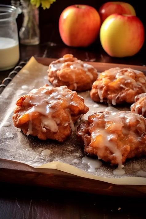 Apple Cinnamon Bites, Homemade Apple Fritters, Apple Cobbler Recipe, Cannibis Recipes, Appetizers Easy Finger Food, Apple Fritters, Doughnut Recipe, Easiest Apples, Cobbler Recipes