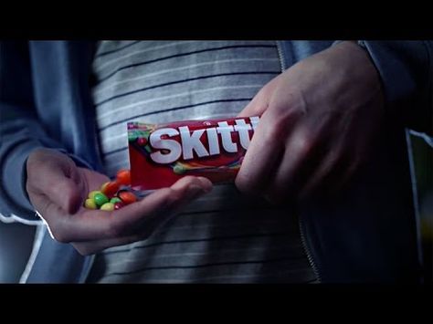 Skittles Ad, Social Skills Videos, Super Bowl Commercials, Tv Adverts, Funny Commercials, Social Thinking, Commercial Ads, Candy Brands, Creative Ads